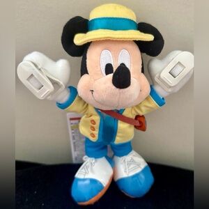 Tokyo Disney Resort Vacation Pkg. Exclusive Clip-On Mickey Mouse Plush, NWT.